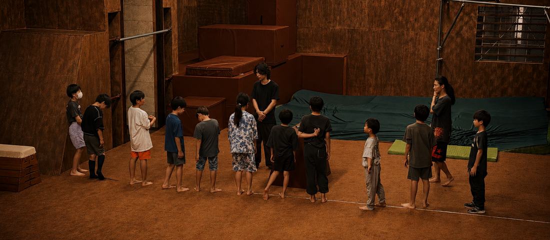 レッスンに集まった子どもたちとコーチ